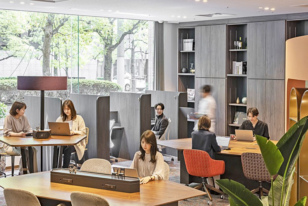 自社オフィスのデスクの選び方！ポイントや検討の順番・おすすめのデスクを紹介