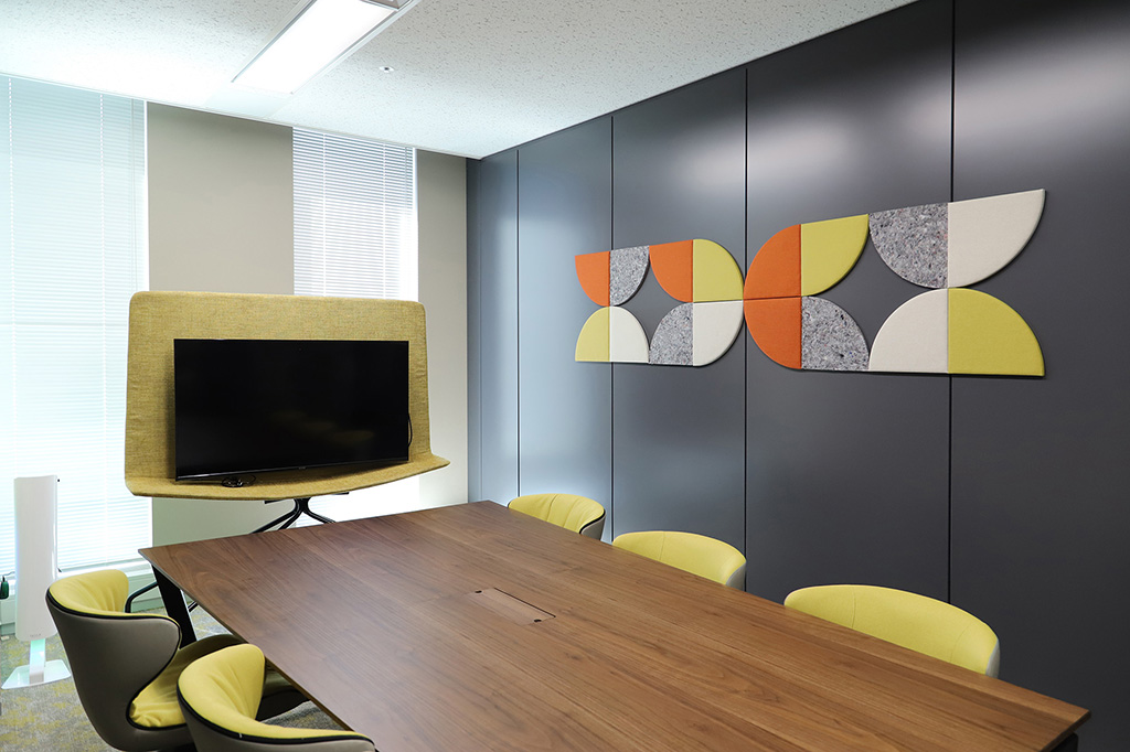 オフィスの個室はどこにレイアウトするのがよい？図面例や押さえておきたいポイントを紹介