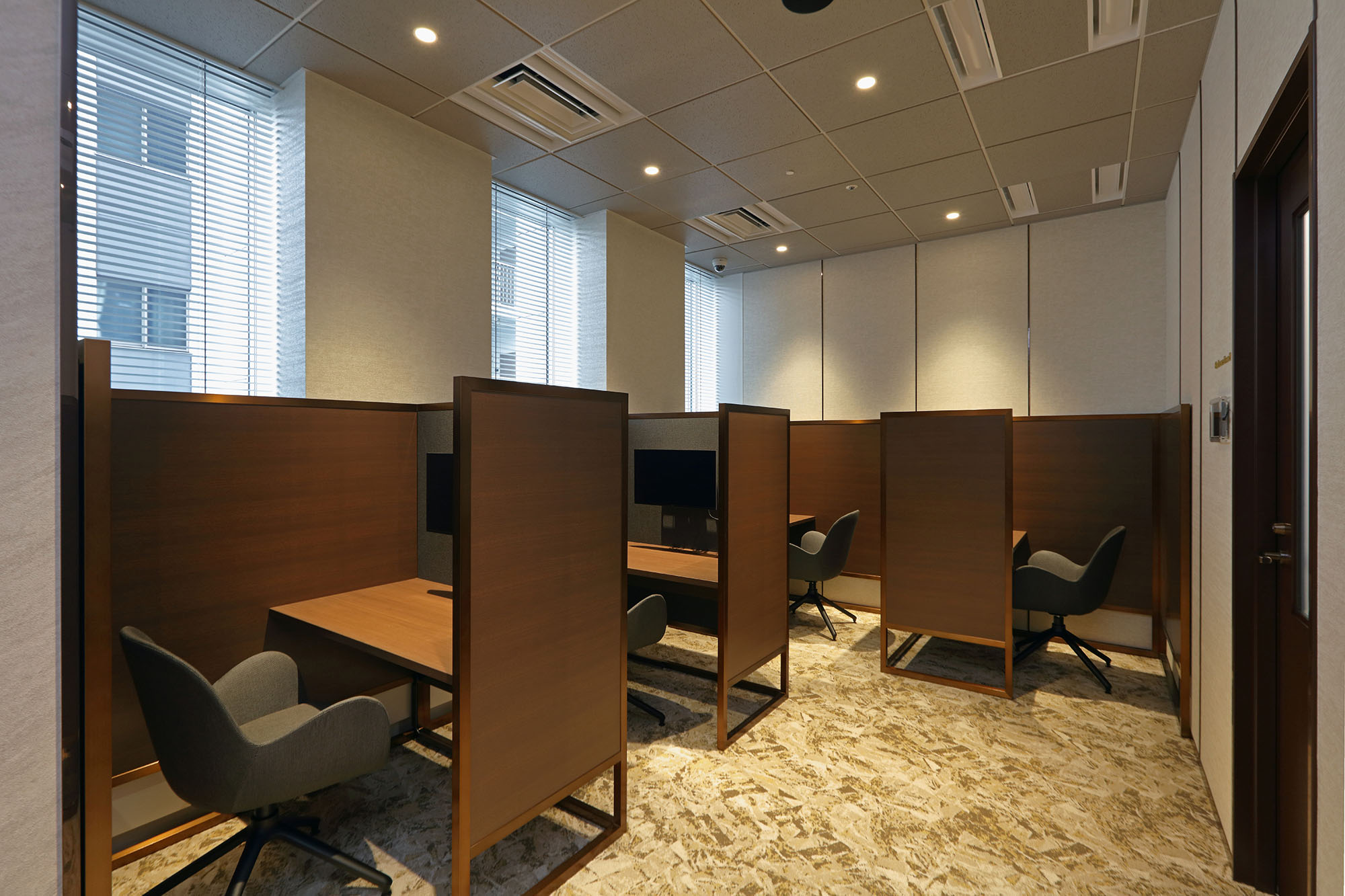 オフィスのプロジェクト事例 - 名古屋の伝統とモダンが融合したラグジュアリー空間