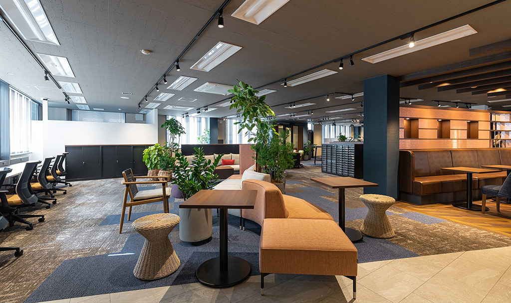 オフィス内装工事の業者の選び方は?設計と施工は業者を分けたほうがいい?工事費用の目安も解説