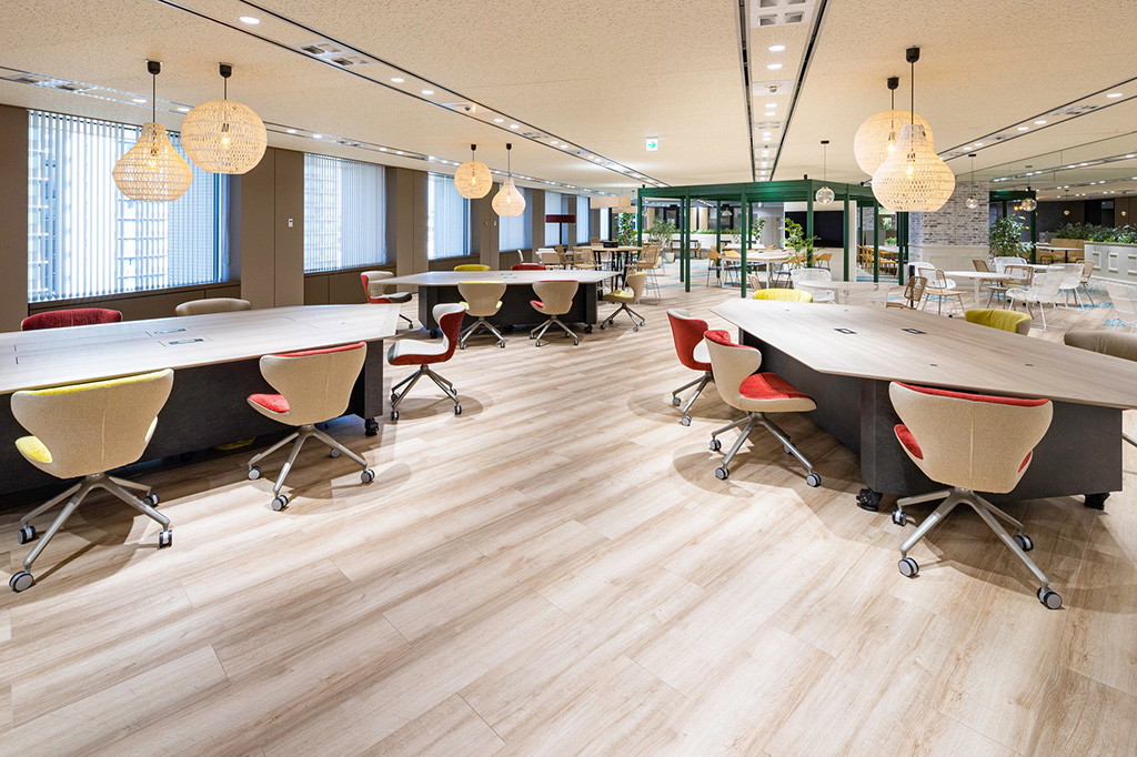 オフィス内装工事の業者の選び方は?設計と施工は業者を分けたほうがいい?工事費用の目安も解説