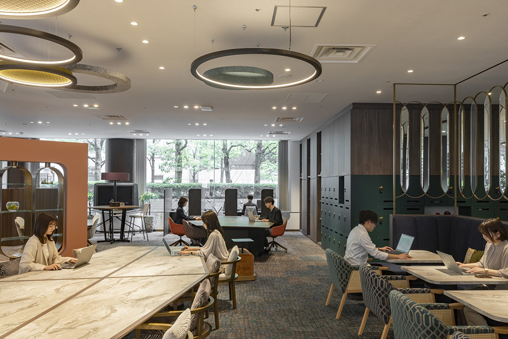 フレキシブルオフィス導入のメリットや課題とは？制度設計のポイントと活用シーンを解説