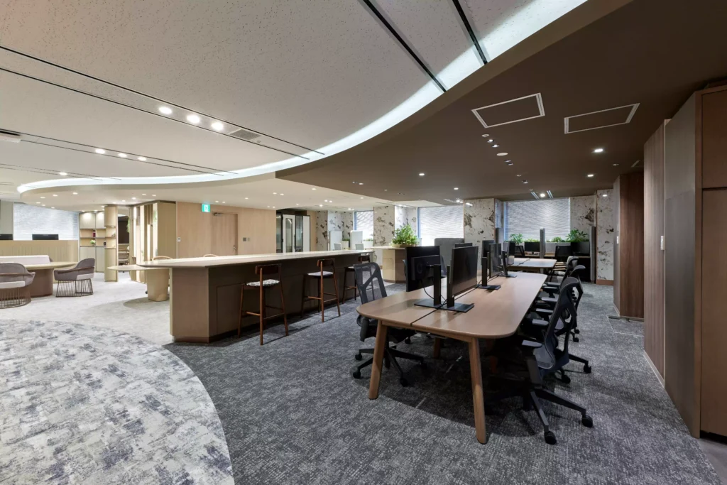 限られたスペースで幅を確保するには？