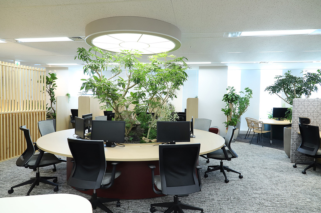 オフィスのグループアドレスとは?固定席やフリーアドレスとの違いと導入運用のポイント