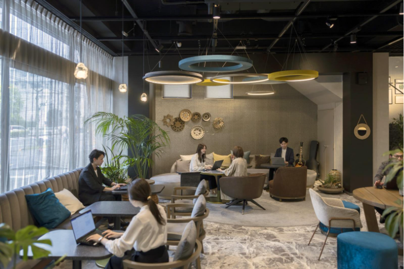 オフィスの通路幅、基本の目安は？