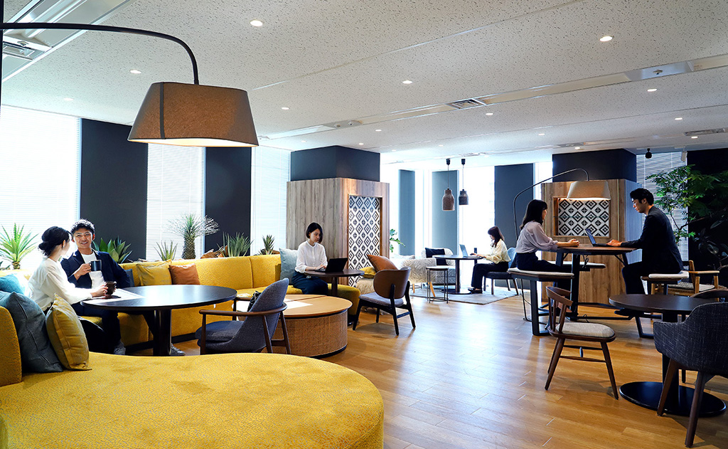 フレキシブルオフィス導入のメリットや課題とは？制度設計のポイントと活用シーンを解説