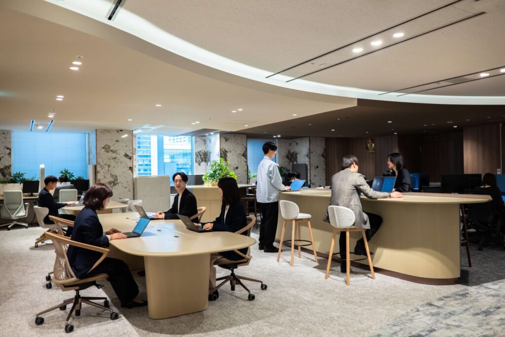 オフィスBGMを導入する4つの効果とは?